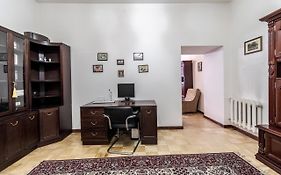 Doroshenka Antique Apartment