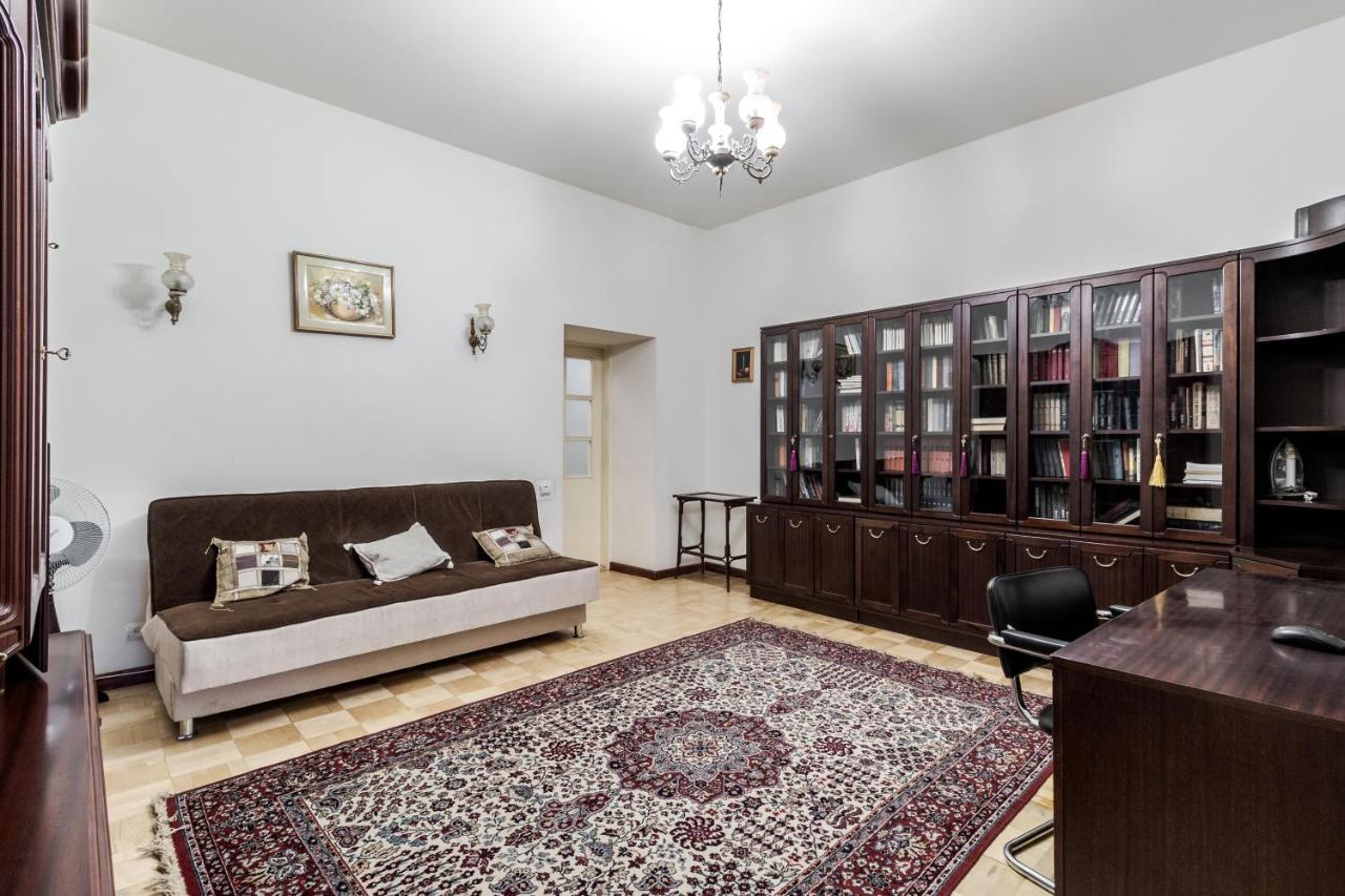 Doroshenka Antique Apartment Львів Екстер'єр фото