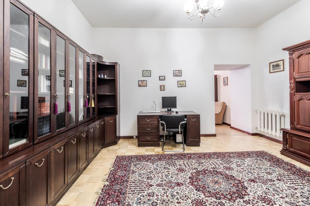 Doroshenka Antique Apartment Львів Екстер'єр фото