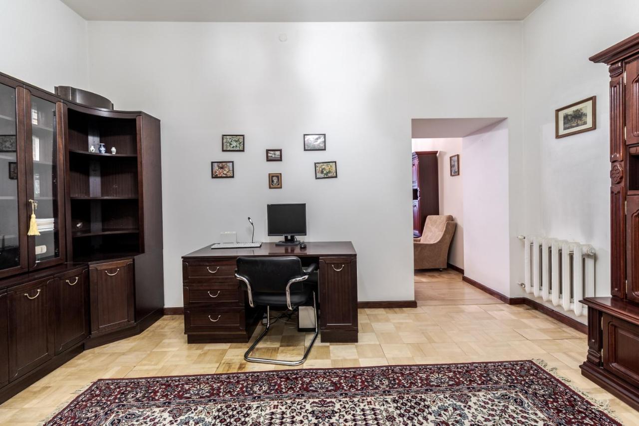 Doroshenka Antique Apartment Львів Екстер'єр фото